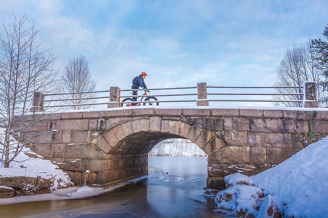 2h Winter Bike Tour - Riversides of Rovaniemi - Meeting at Roll Outdoors: Gear You Do Not Have to Worry About