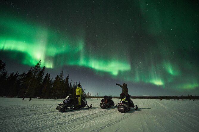 3 Hours Snowmobiling under Auroras and Night Sky - What the 3-Hour Aurora Plan Really Looks Like (Ride, Search, Warm Stop)