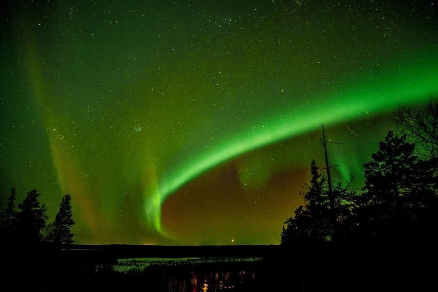 Auroras Northern Lights in Saariselka - What makes this Saariselka aurora hunt special
