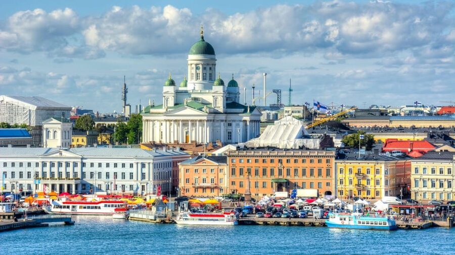 Best of Helsinki: Private Walking Tour with a Local - Where you meet: Senate Square, the easy starting point