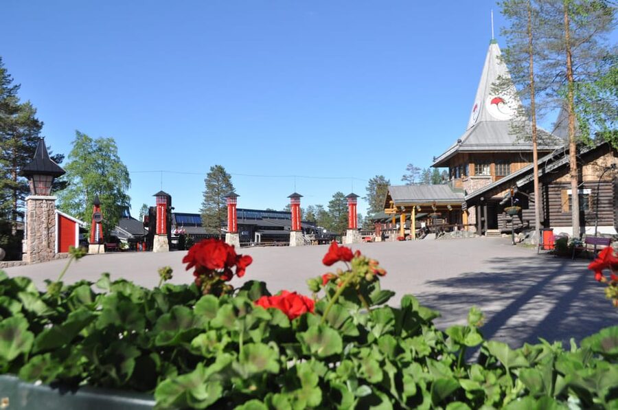 City tour and Santa Claus village visit in Lapland - Practical tips to get better photos and less hassle