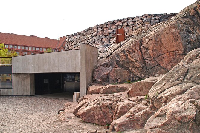 Deluxe Helsinki Shore Excursion from Cruise Ship Port - Parliament, National Museum, Opera House: The Drive-By That Adds Meaning
