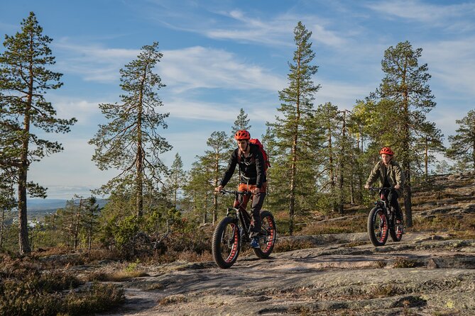 Electric Fatbike Trip to the Reindeer Farm - Reindeer Farm Time, Feeding the Herd and Warming Up
