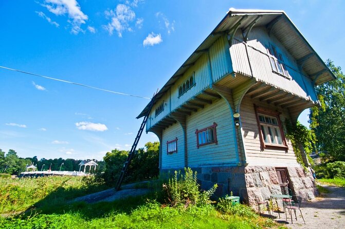 Explore happiest Helsinki: Bike/Ebike: BBQ, Sauna, Forest, &Parks - Seurasaari Open Air Museum: walk the island, learn the homes