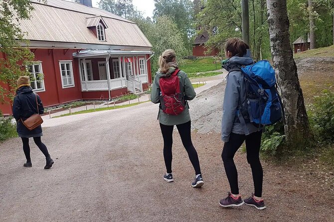 Explore happiest Helsinki: Bike/Ebike: BBQ, Sauna, Forest, &Parks - Before you go: bike comfort, clothes, and small day-of tips