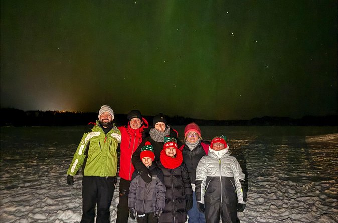 FAMILY FRIENDLY Aurora tour by minivan - Included aurora photography: how to get the best results without fuss