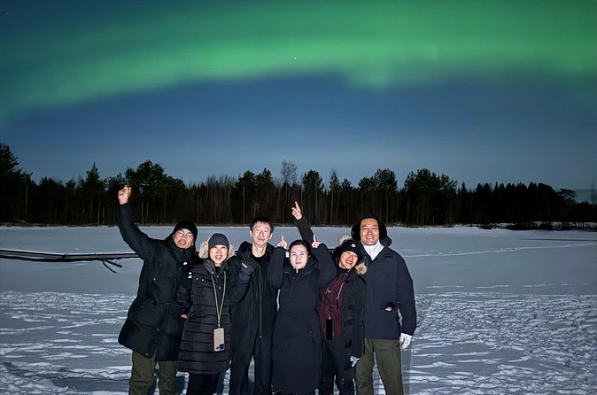 FAMILY FRIENDLY Aurora tour by minivan - Price and value: $544.22 per group, up to 8