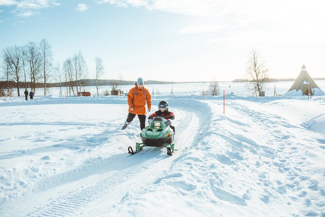 Family Snowmobiling in Rovaniemi, Apukka Resort - Family Snowmobiling at Apukka, what the day is really like