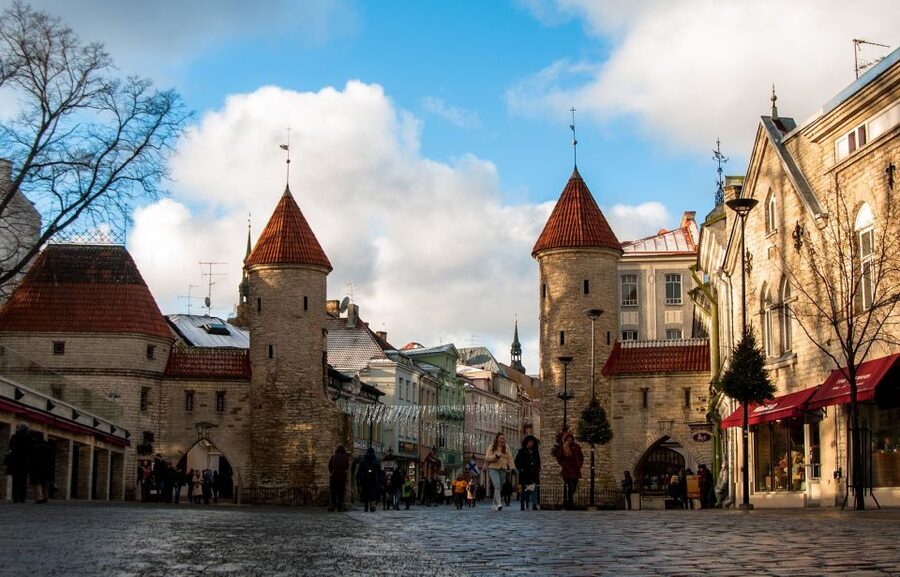 From Helsinki: Luxury Trip to Tallinn Ferry +VIP Car - Key highlights worth your attention