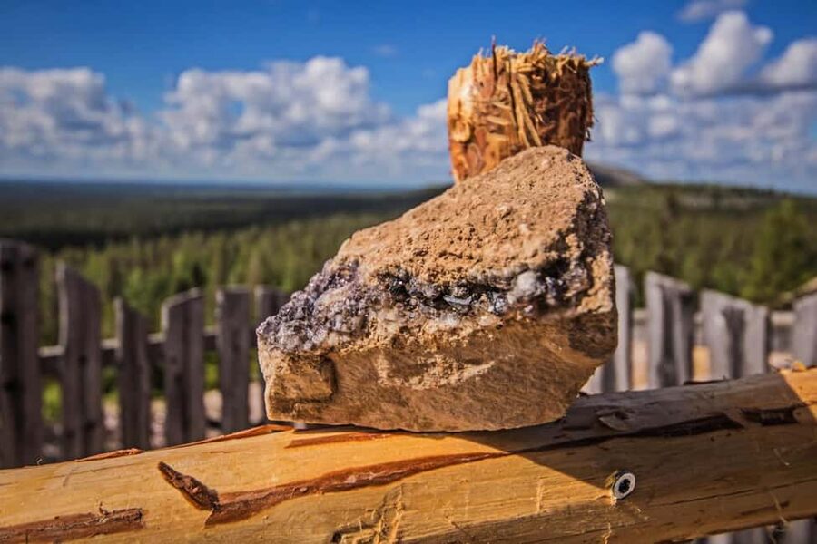 From Rovaniemi: EXCURSION TO THE AMETHYST MINE IN LUOSTO - Lampivaara Amethyst Mine: why this is more than a quick photo stop