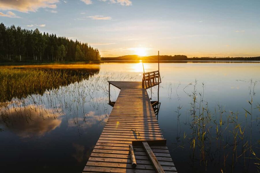 From Rovaniemi: Full-Day Tour to Lapland's Best Attractions - Santa Claus Village in Rovaniemi, and why it works here