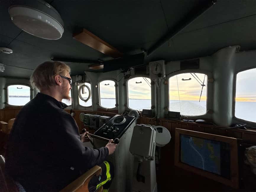 From Rovaniemi: Icebreaker Sampo Cruise with Ice Floating - Price and value: is $627 per person worth it?