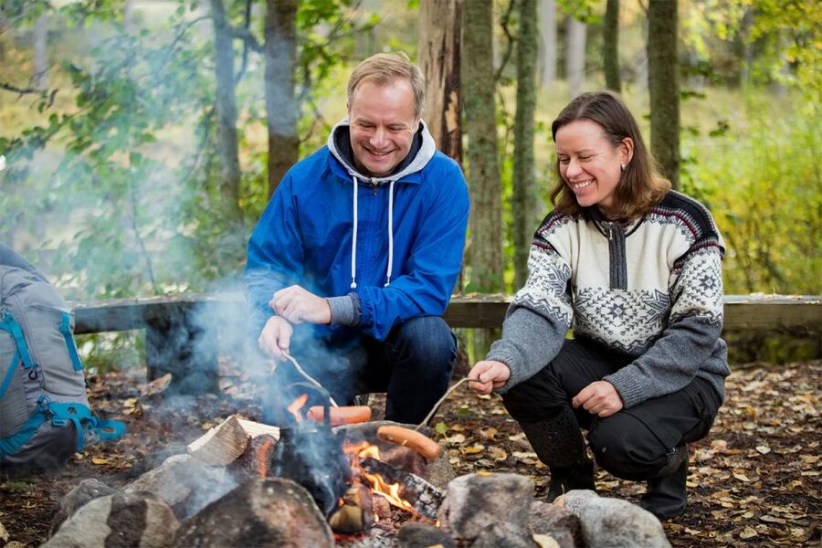 From Rovaniemi: Vikaköngäs Forest Hiking Tour - The Kota break and blueberry tea, a Lapland-style reset