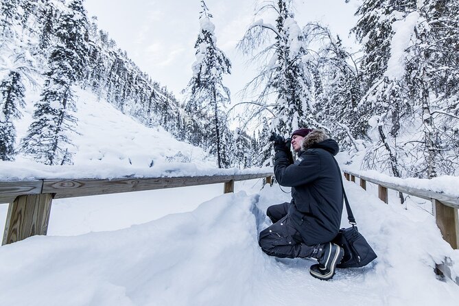 Frozen Waterfalls of Korouoma Canyon tour with Pro Photos & BBQ - BBQ lunch in the wild: warm food that actually helps