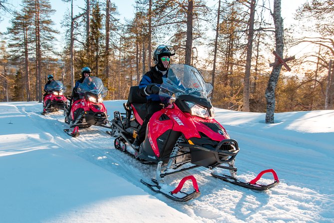 Full Day Snowmobile Safari into the Lappish Wilderness in Rovaniemi - Gear and winter clothing: what you get, and what you should still plan