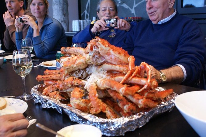 Full-Day Trip: King Crab Safari to Norway from Saariselkä Including Lunch - The king crab harvest: opening the ice hole and bringing up the traps
