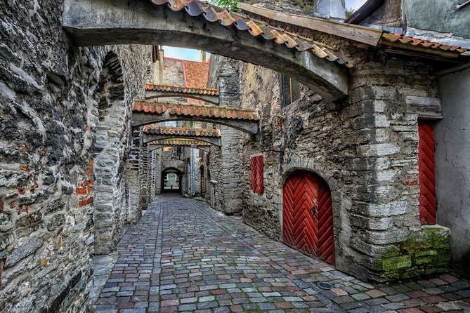 Guided Tallinn Day Tour from Helsinki / Include hotel transfers - Price and value: when 240 dollars feels fair, and when it does not