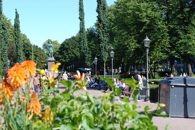 Half-Day Walking Tour around Helsinki with Arto - The Beloved Park, Havis Amanda, and Kauppatori Views