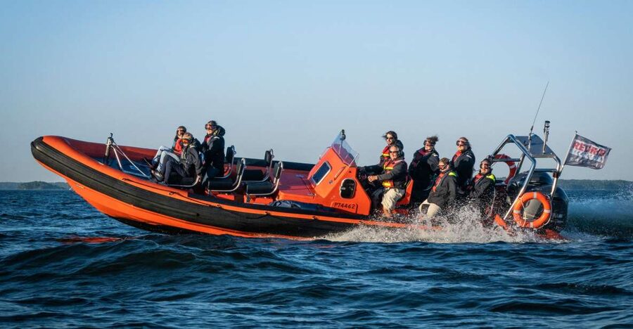 Helsinki: City and Outer Islands Guided RIB Boat Tour - Meeting at Café Marina Bay, and the gear that makes it work