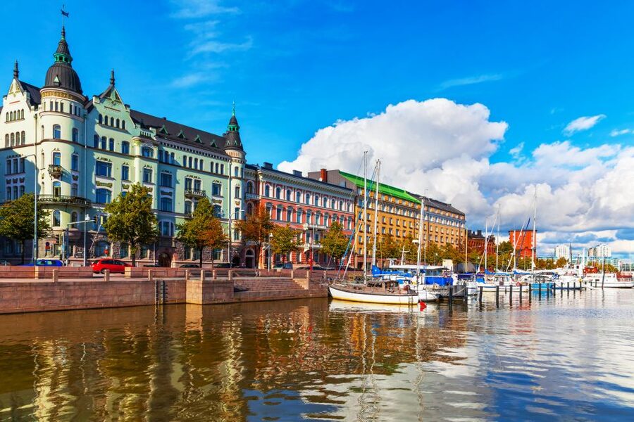 Helsinki: City Highlights and Suomenlinna Eco-Friendly Tour - Helsinki Cathedral, Uspenskin Cathedral, and Esplanadi Park in one breath