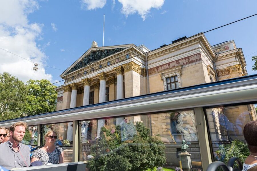 Helsinki: City Sightseeing Hop-On Hop-Off Bus Tour - Weather and cruise days: the small details that keep the day smooth