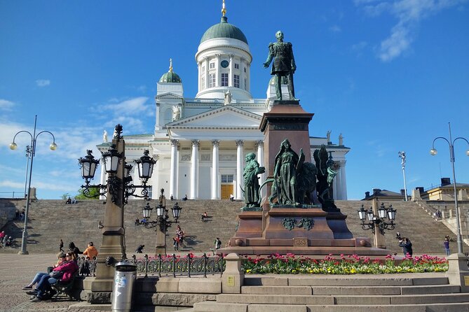 Helsinki Essentials Walking Tour: Sights, History and Culture - Senate Square and Helsinki Cathedral: where the skyline does the talking