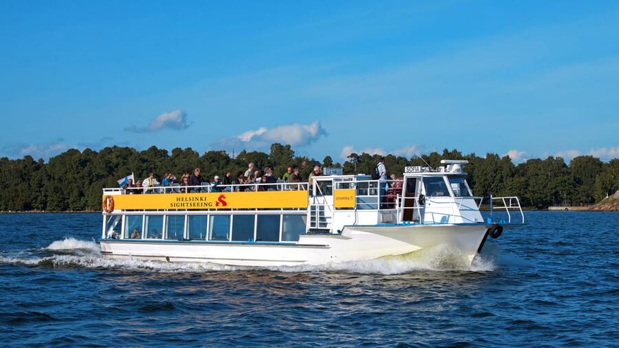 Helsinki Evening Cruise - Meeting at Market Square, Kolera-allas, and those yellow flags