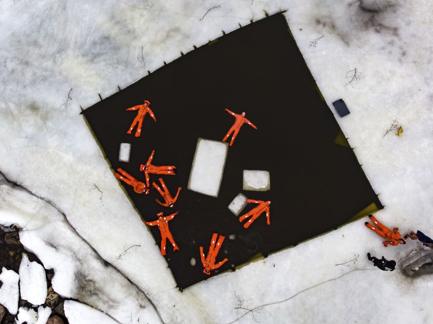 Helsinki: Floating Experience in a Survival Suit - What the instructors teach you at the water