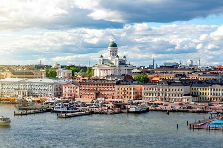 Helsinki : Highlights Walking Tour - A two-hour Helsinki highlights route that actually helps you plan