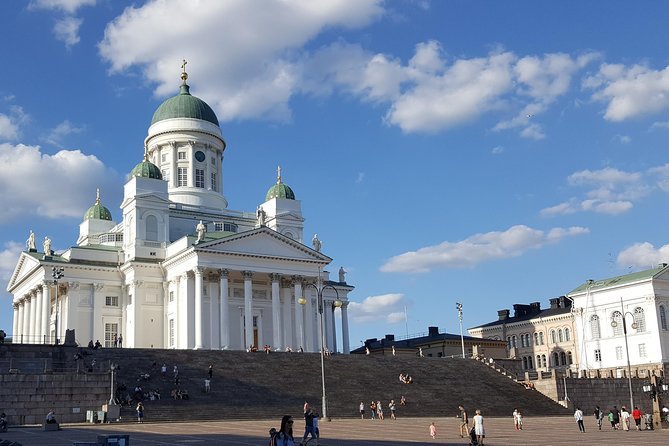 Helsinki Highlights: walking tour with local guide - Senate Square: your simple starting point in the city’s core