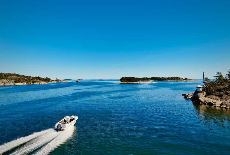 Helsinki: Private Boat Tour - Seeing Suomenlinna Sea Fortress the Way It Was Meant to Be Seen