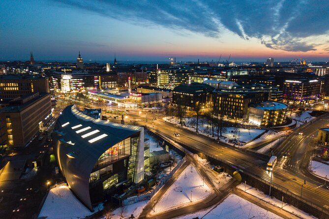 Helsinki private tour with a city planner - Esplanadi Park to Central Railway Station: moving from promenade to entry point