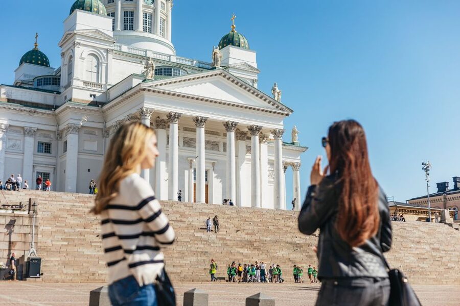 Helsinki: Private Walking Tour with a Local - Language, flexibility, and how guides handle real-world Helsinki days