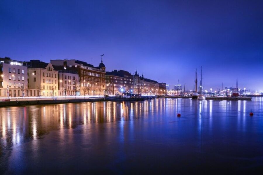 Helsinki: Private Walking Tour with a Local Guide - Hotel pickup and how the walk actually starts