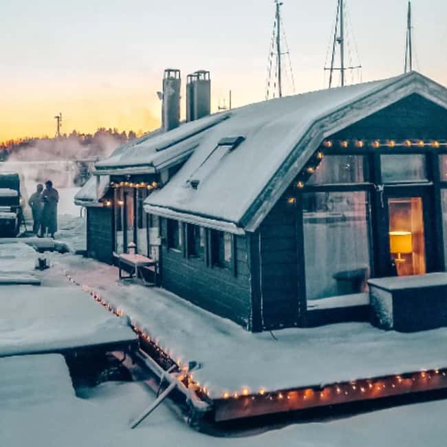Helsinki: Rustic Traditional Floating Sauna Experience - The hot-cold cycle, coached step-by-step