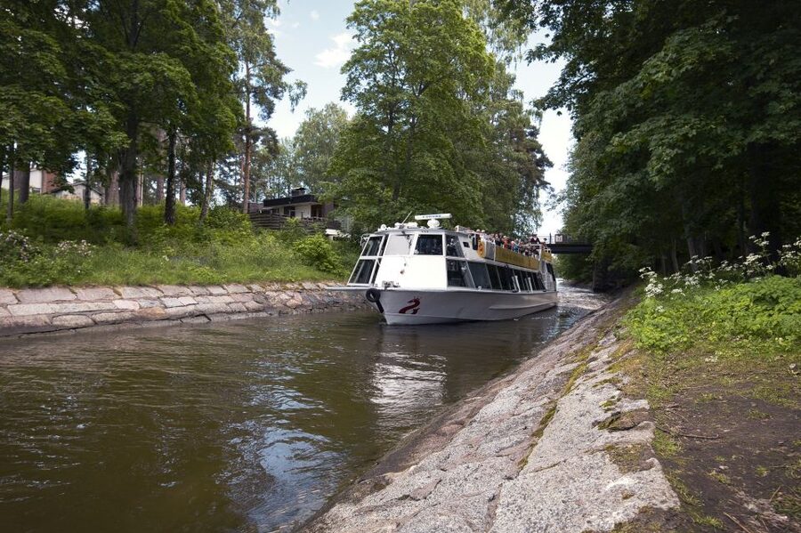 Helsinki: Sightseeing Canal Cruise with Audio Commentary - Icebreakers, the Zoo, and Katajanokka: Why These Sights Matter