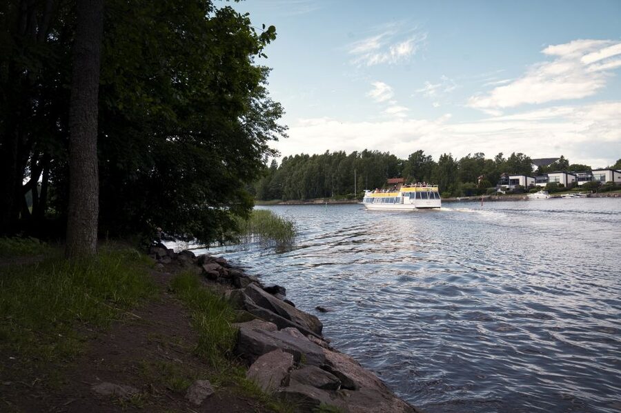 Helsinki: Sightseeing Canal Cruise with Audio Commentary - Onboard Comfort: Toilets, Blankets, and a Small Café