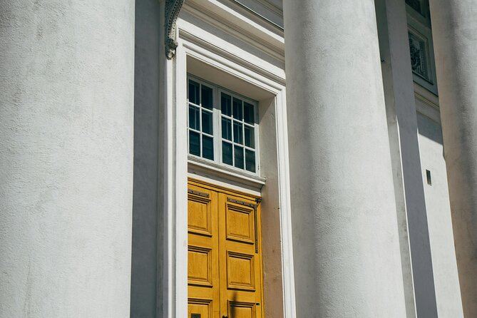 Helsinki Walking Tour with a Sociologist - Libraries and the city’s public face: National Library, Oodi, and the Palace