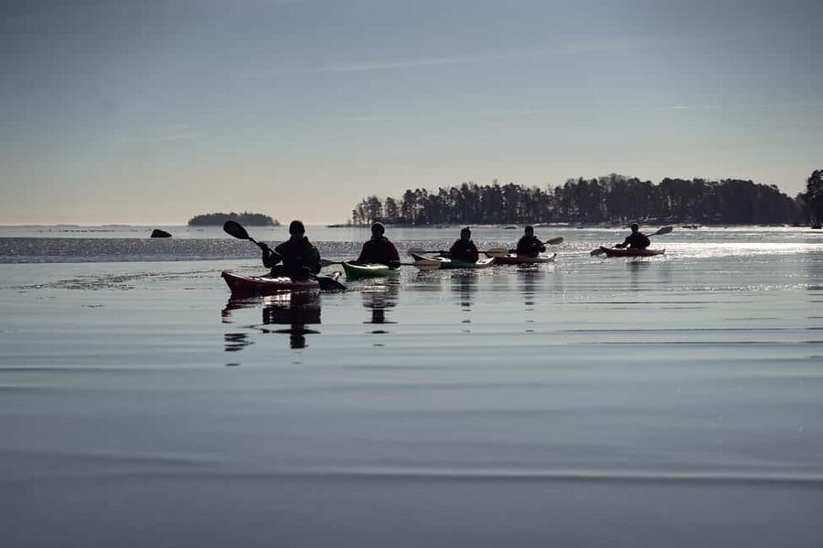 Helsinki: Winter Kayaking in Eastern Helsinki Archipelago - Winter kayaking in Helsinki, and why it feels special in midwinter