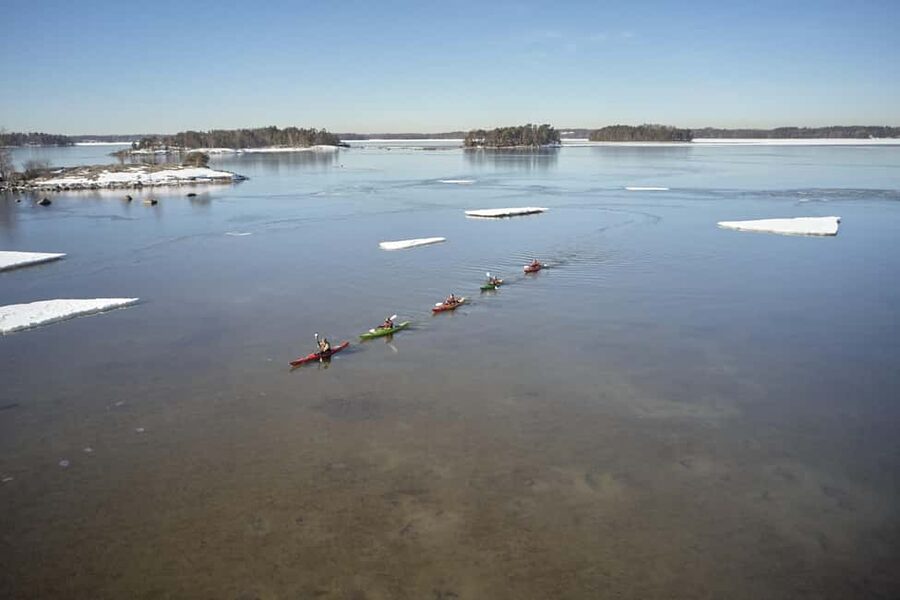 Helsinki: Winter Kayaking in Eastern Helsinki Archipelago - Who this winter kayak trip is for, and who should skip it
