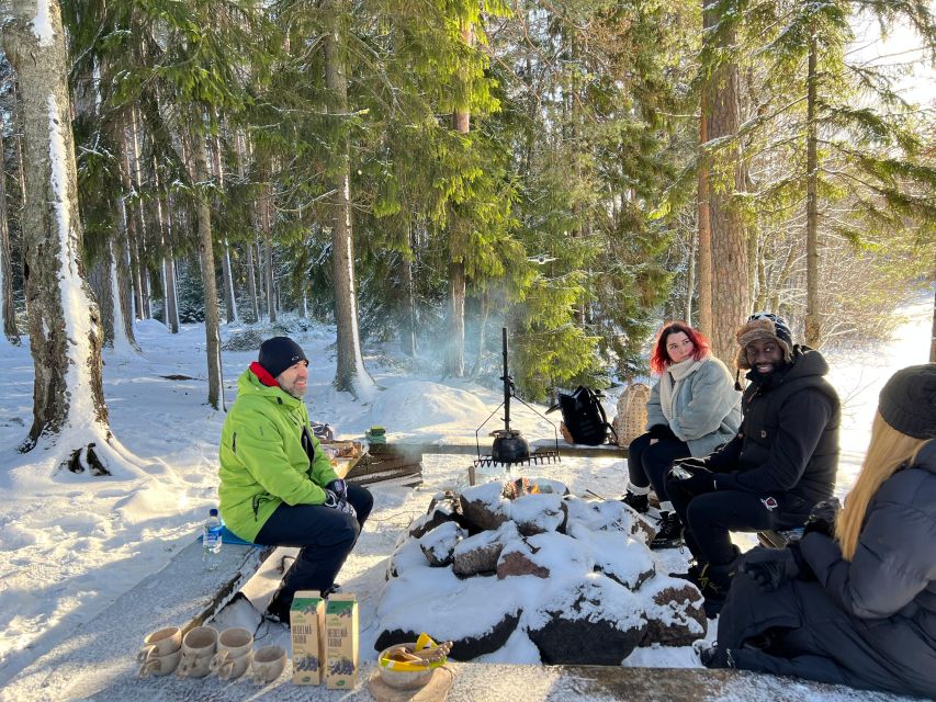 Helsinki: Winter Wonderland Liesjärvi National Park Hike - The campfire lunch in a heated hut: the reason this trip feels Finnish