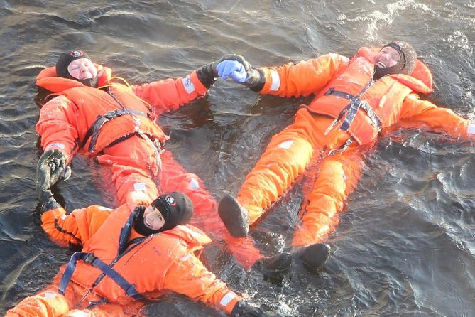 Ice-Floating Experience in Savonlinna - After the Float: Hot Juice, Light Refreshments, and Warm-Up Time