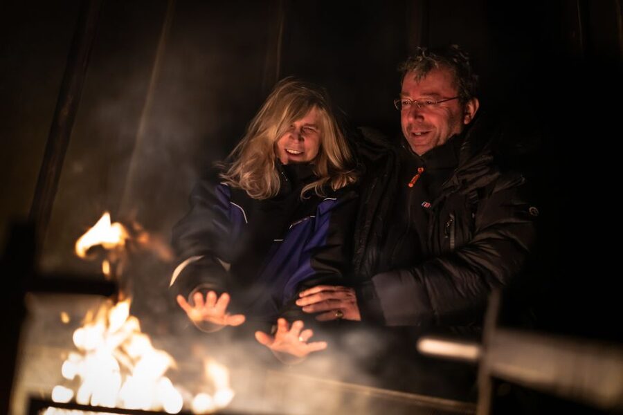 Ivalo: Lake Inari Northern Lights Tour w/ Reindeer & Dinner - On Tina and Tapio’s Island: Dinner With a Local Beat