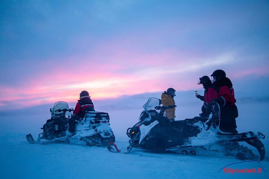 Kilpisjärvi: Border of Three Countries Snowmobile Safari - Birch forest driving to Koltavuoma: the route gets wilder