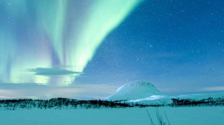 Kilpisjärvi: Northern Lights Snowmobile Tour with Photos - Entering the Kilpisjärvi Night: From Kilpissafarit to the Quiet