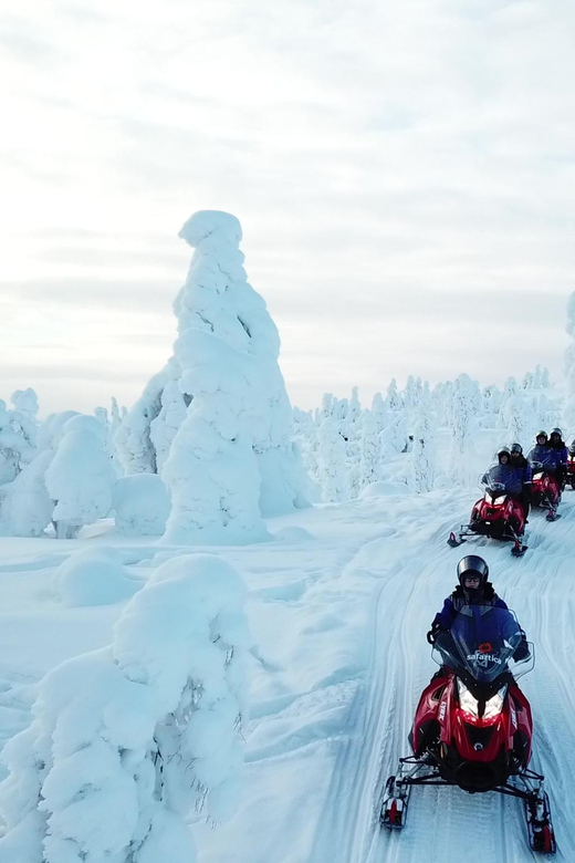 King of Ylläs: Snowmobiling to the Hill - The uphill run: driving to the fell top and the Sweden views