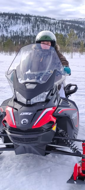 Lapland: Private Snowmobile Safari with arctic Local Guide - Hot Drinks by the Fire, Plus Lapland-Style Stops