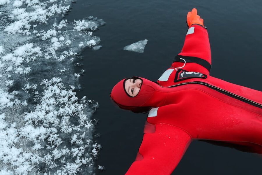 Levi: Arctic Ice Floating Adventure - What Ice Floating Feels Like in Levis Winter Quiet