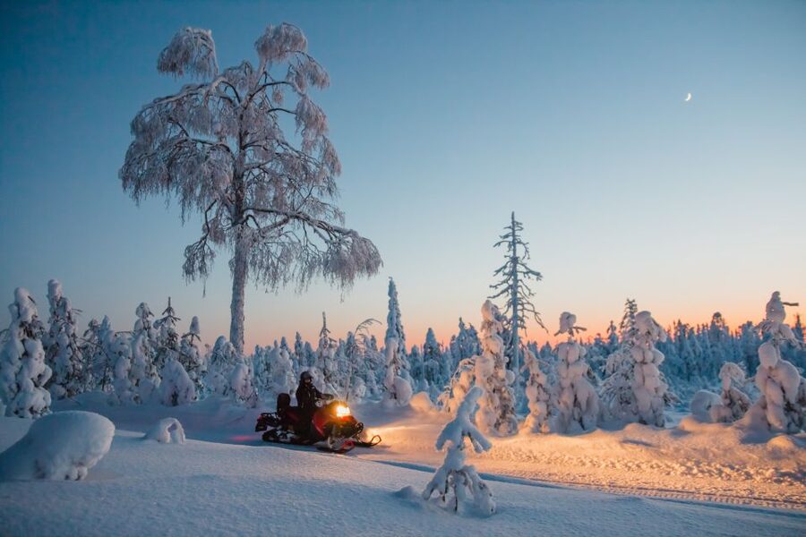 Levi: Evening Snowmobile Safari - Northern Lights spotting: how to think about success on clear nights