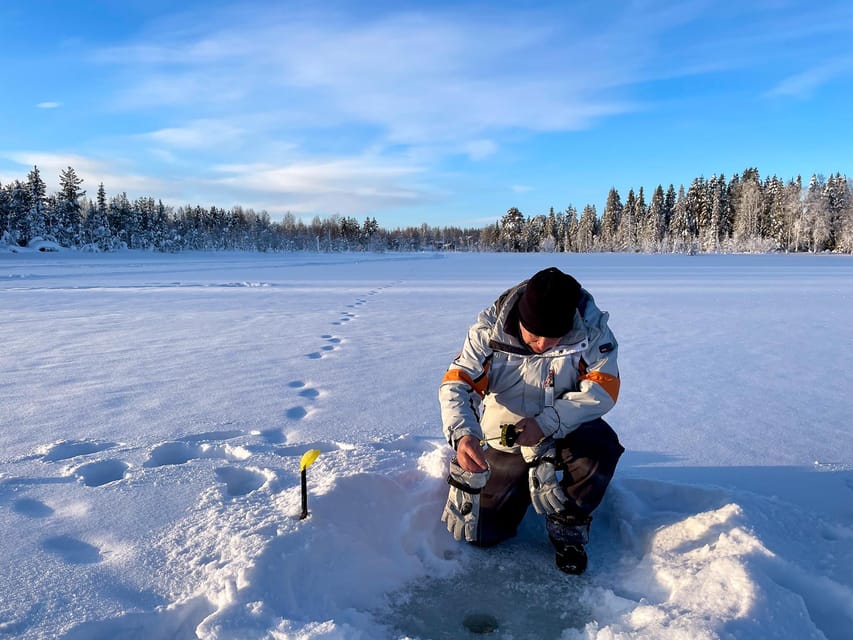 Levi: Ice Fishing Trip in a small group - Ice fishing in Levi: why drilling your own hole is the real magic